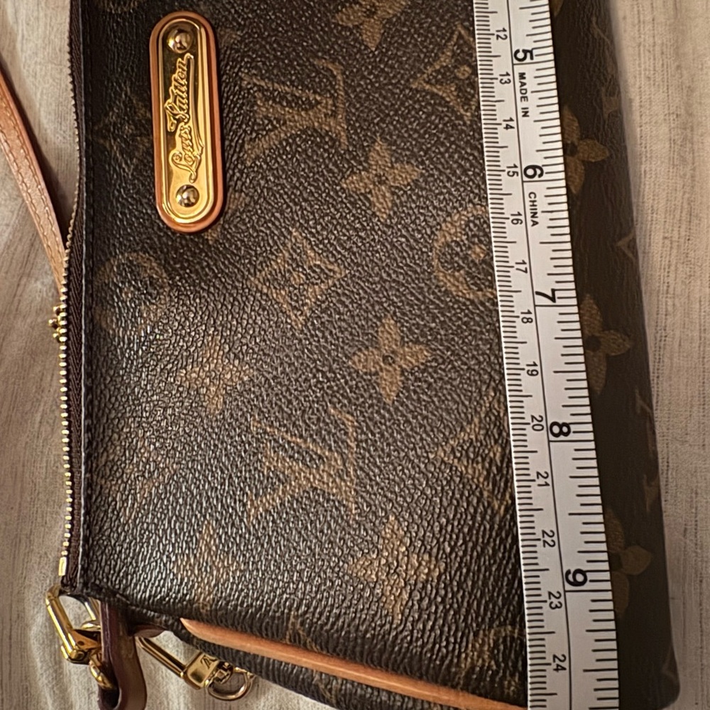 LOUIS VUITTON Monogram Eva Clutch Cross-Body Bag - Picture 5 of 6